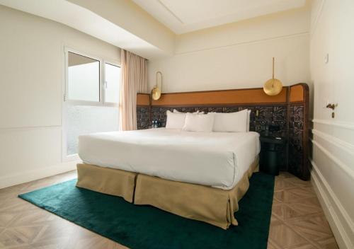 Suite Junior del hotel Only You Valencia. Foto 3