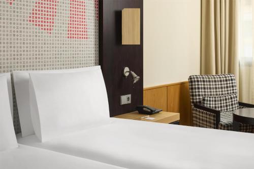 Superior Room XL del hotel Nh Ciudad De Valencia. Foto 4
