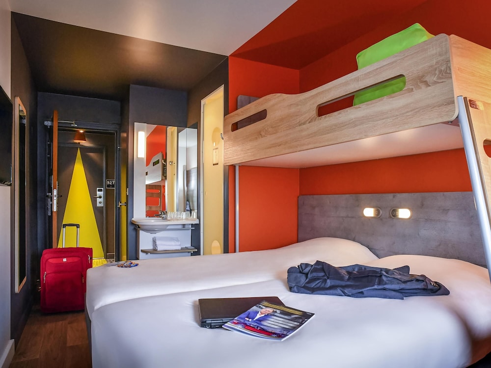 TRIPLE - Habitación con 3 camas individuales del hotel Ibis Budget Saint Lo
