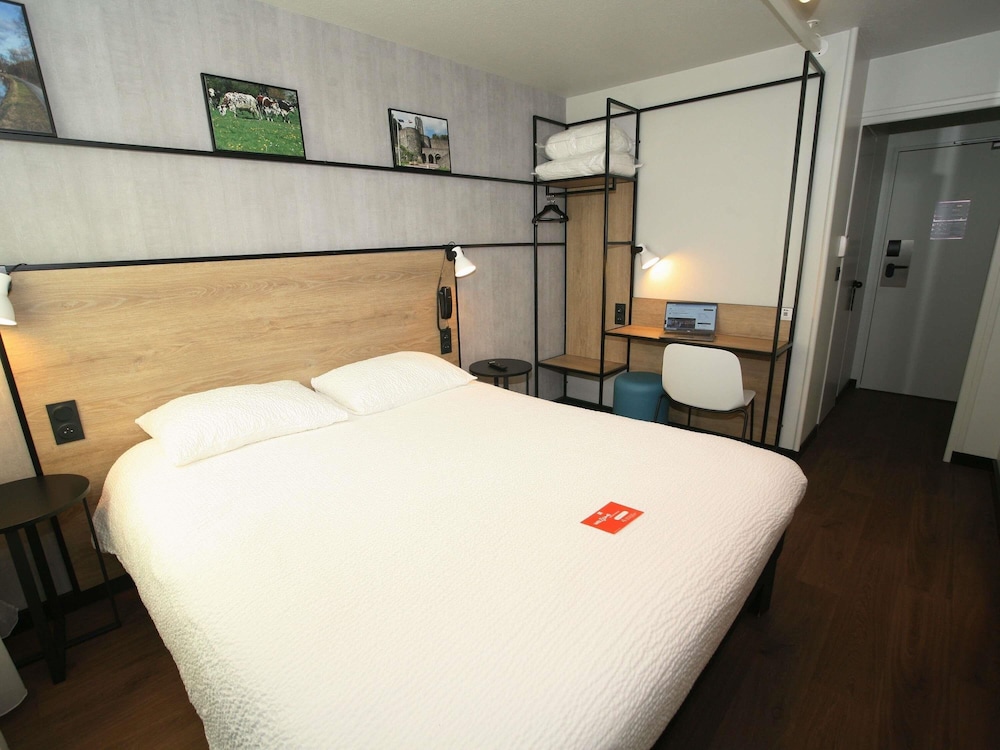 Habitación Standard con una cama doble del hotel Ibis Saint Lo La Chevalerie