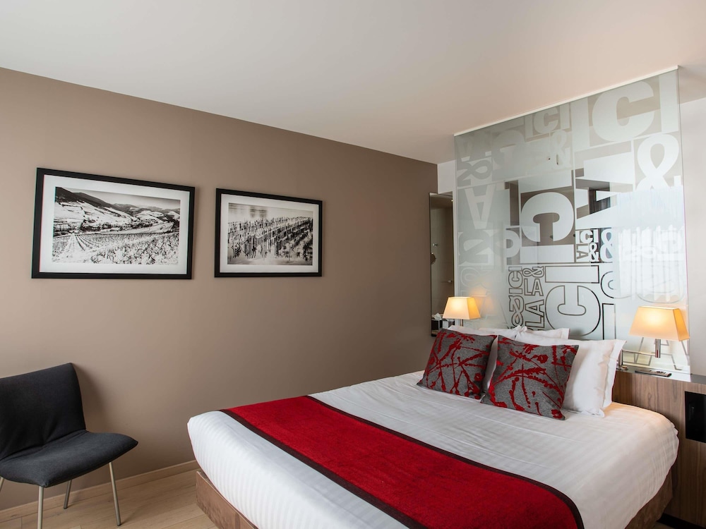 Habitación Superior con 1 cama grande del hotel Mercure Villefranche En Beaujolais Ici and La