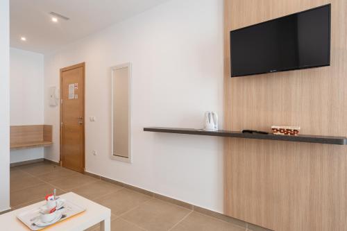 Habitación Doble Superior del hotel y apartamentos Plaza De La Luz Cádiz. Foto 4