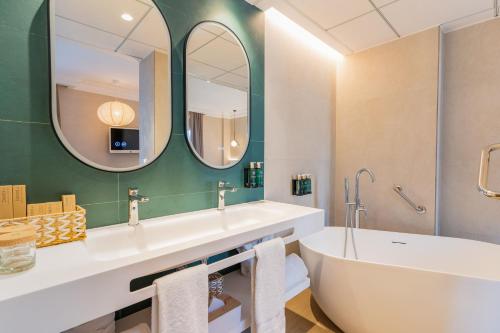 Suite Junior Executive del hotel Melia Plaza. Foto 4
