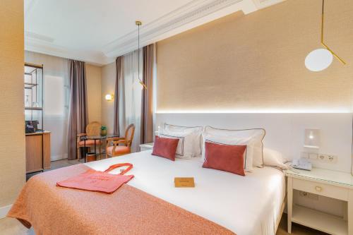 Suite Junior Executive del hotel Melia Plaza. Foto 5
