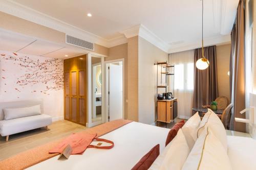 Suite Junior Executive del hotel Melia Plaza. Foto 6