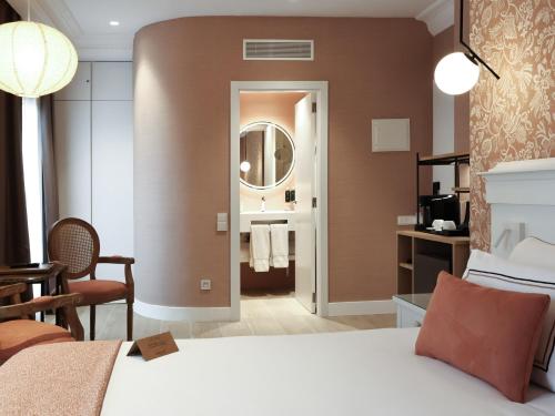 Habitación Premium con terraza del hotel Melia Plaza. Foto 3