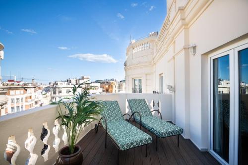 Habitación Premium con terraza del hotel Melia Plaza. Foto 4
