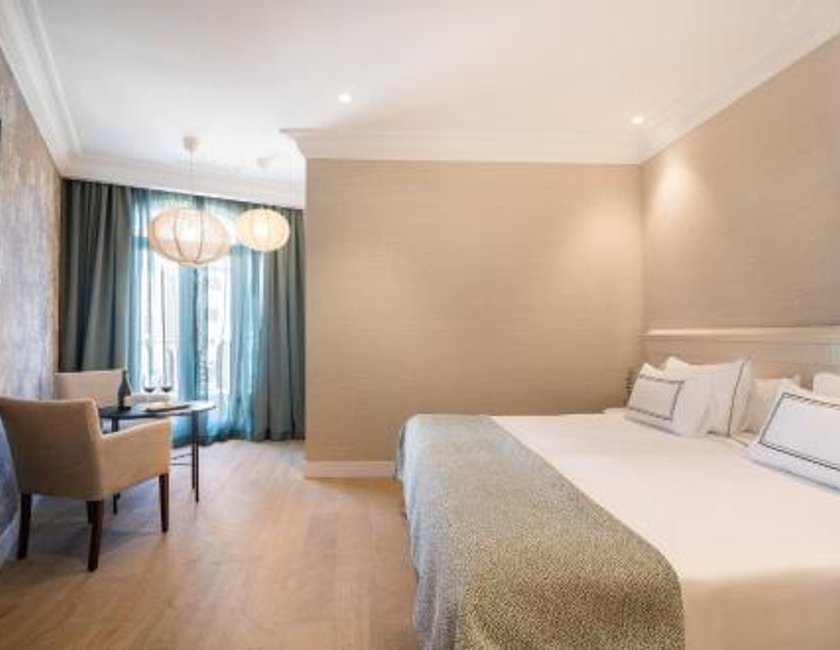 Habitación Premium Plaza con vistas del hotel Melia Plaza