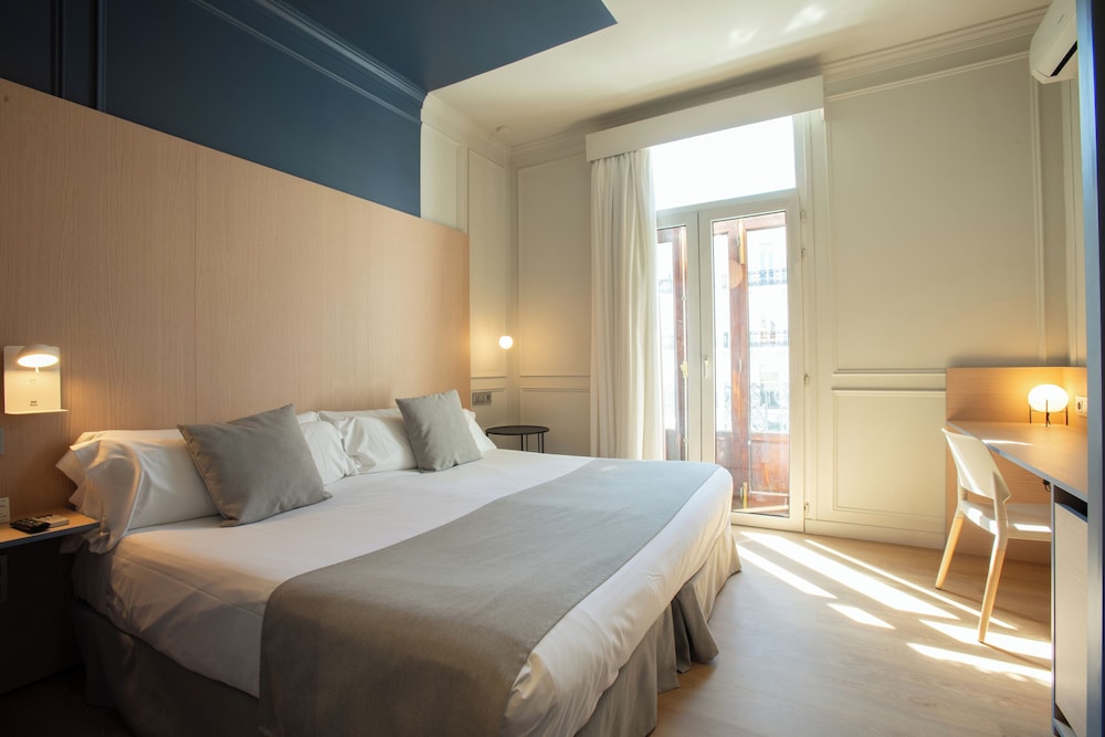 Habitación con 1 cama doble o 2 individuales del hotel Olympia Cónsul del Mar. Foto 5