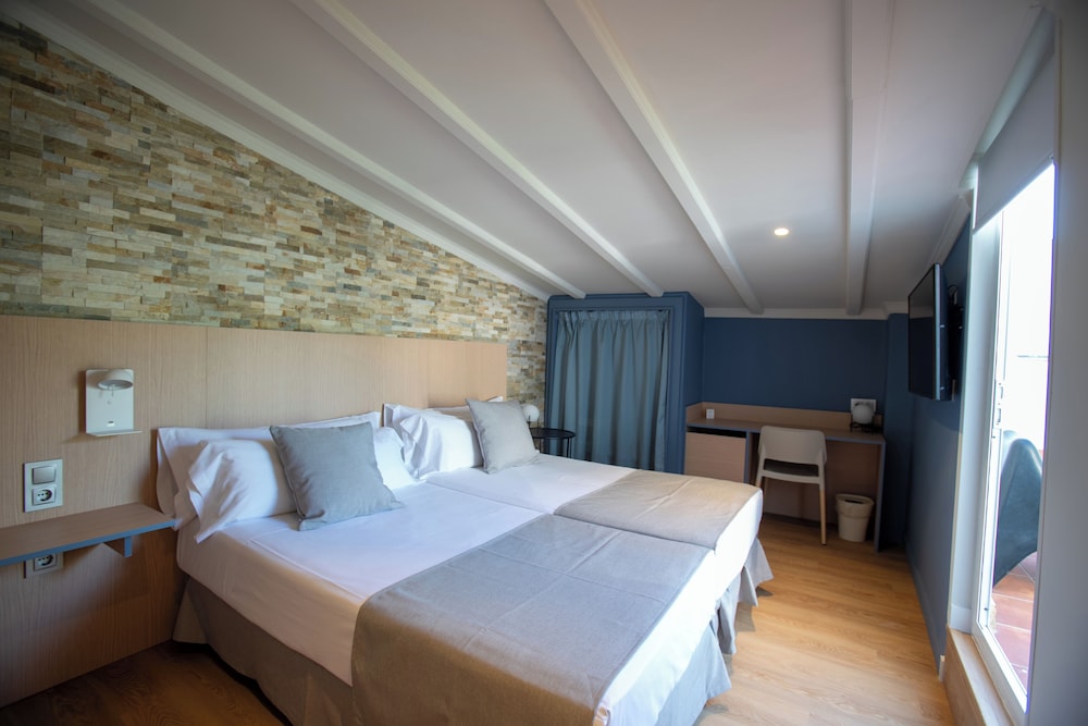 Habitación con 1 cama doble o 2 individuales, terraza del hotel Olympia Cónsul del Mar. Foto 3