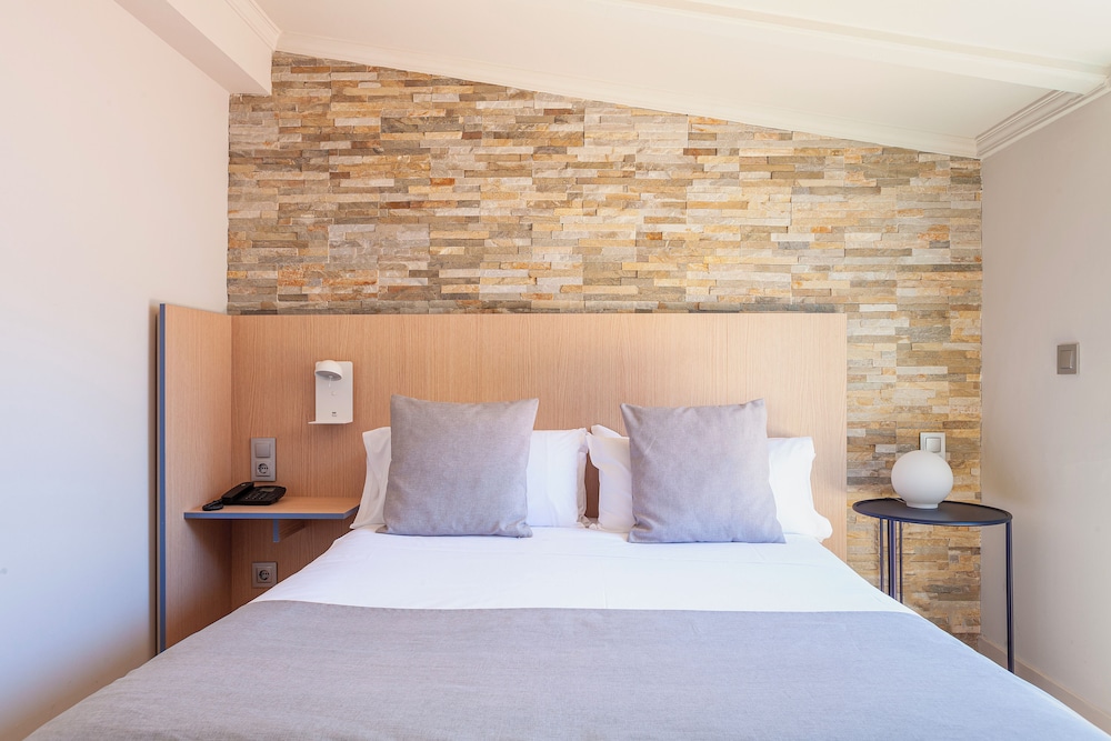 Habitación con 1 cama doble o 2 individuales, terraza del hotel Olympia Cónsul del Mar. Foto 5