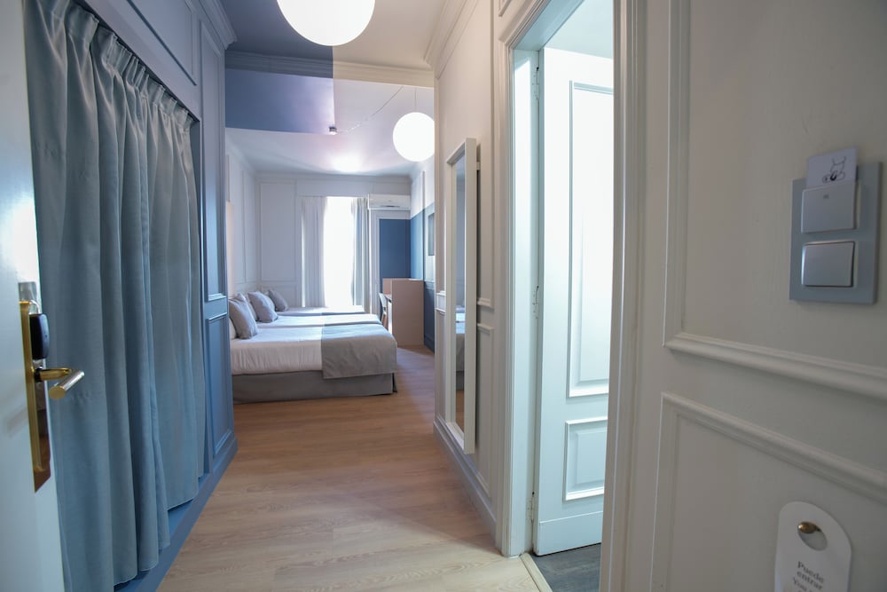 Habitación triple del hotel Olympia Cónsul del Mar. Foto 5