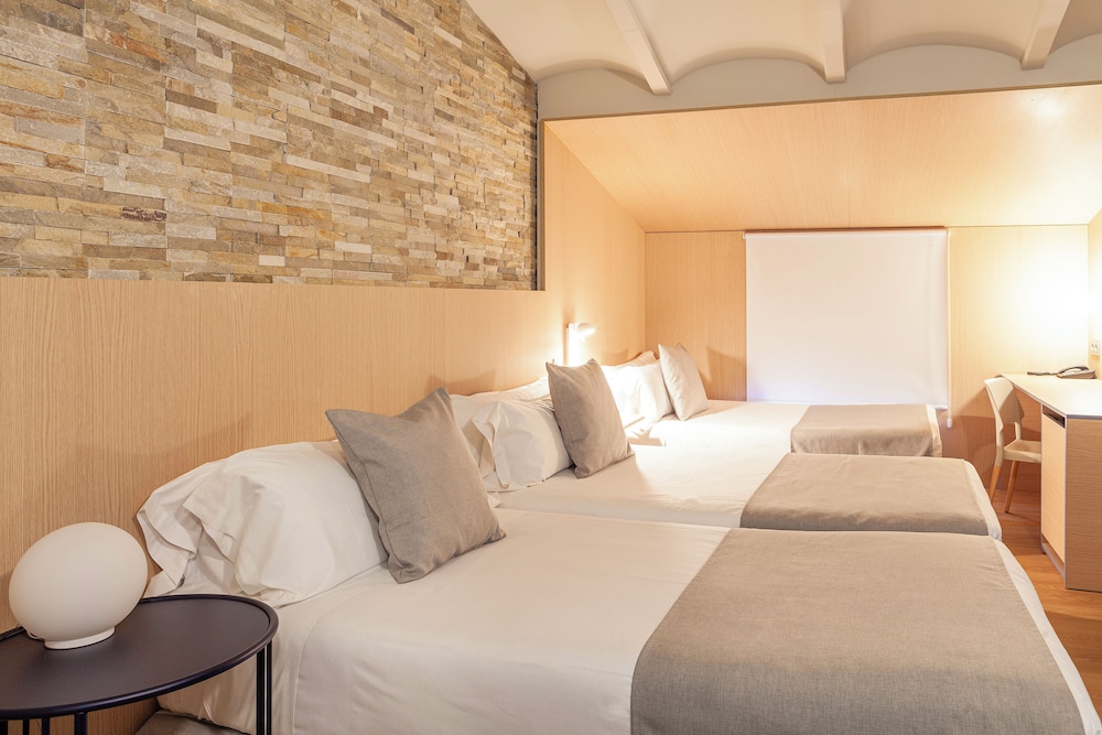 Habitación triple 3 camas individuales Normal del hotel Olympia Cónsul del Mar. Foto 9
