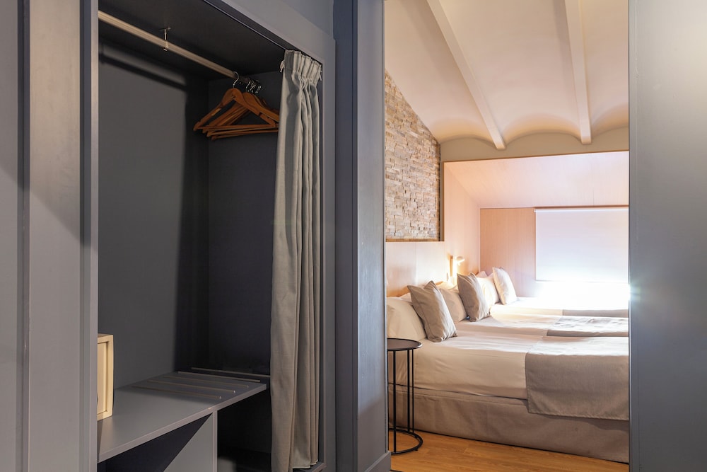 Habitación triple 3 camas individuales Normal del hotel Olympia Cónsul del Mar. Foto 11