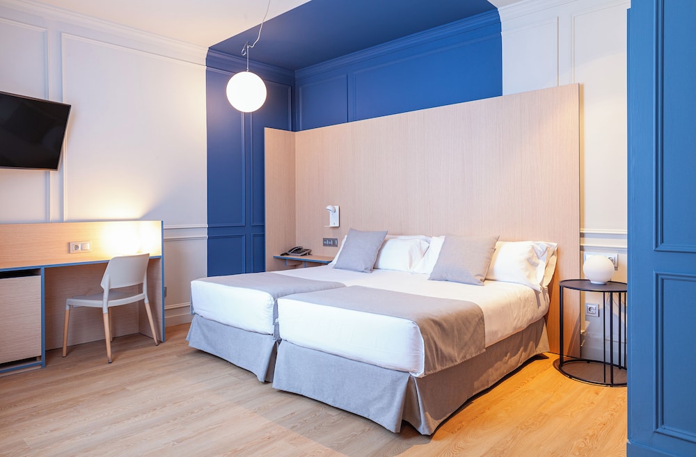 Habitación con 1 cama doble o 2 individuales del hotel Olympia Cónsul del Mar. Foto 23