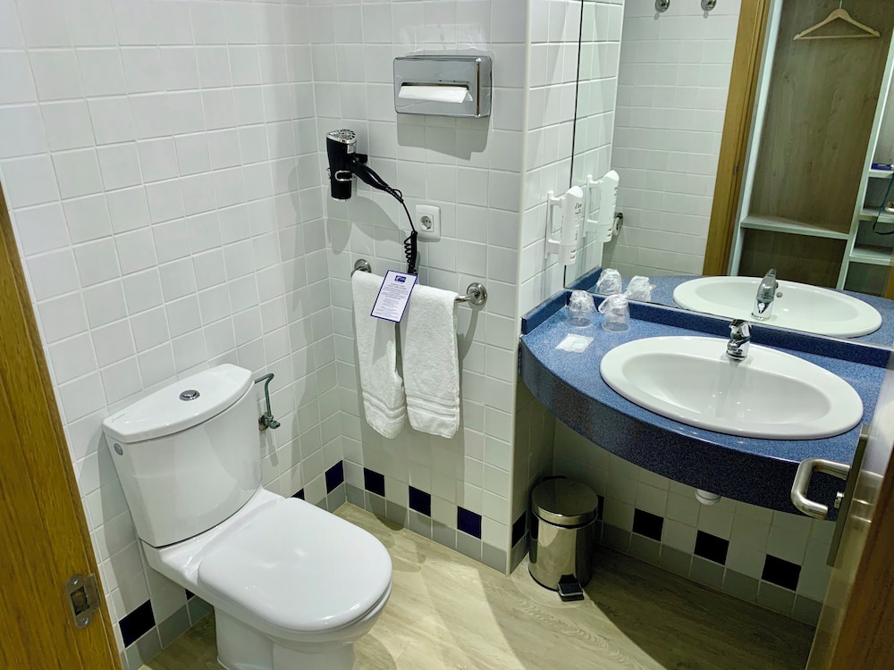 Habitación estándar, 2 camas individuales del hotel Holiday Inn Express Valencia Ciudad De Las Ciencias, An Ihg. Foto 9