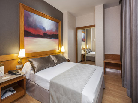 Habitación doble del hotel Catalonia Excelsior. Foto 1