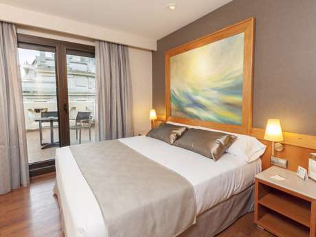 Habitación doble Balcón o Terraza del hotel Catalonia Excelsior. Foto 2