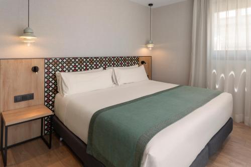 Suite Junior con piscina privada del hotel Catalonia Excelsior. Foto 4