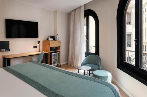 Habitación Doble Premium Esquinera del hotel Catalonia Excelsior. Foto 2
