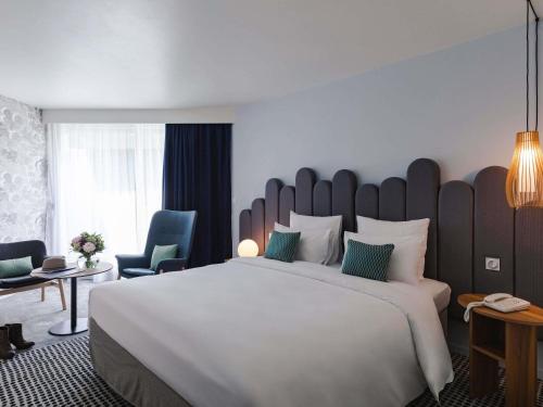 Privilege Double Room with Terrace and Spa Access del hotel Mercure Aix-les-Bains Domaine de Marlioz Hôtel & Spa. Foto 8