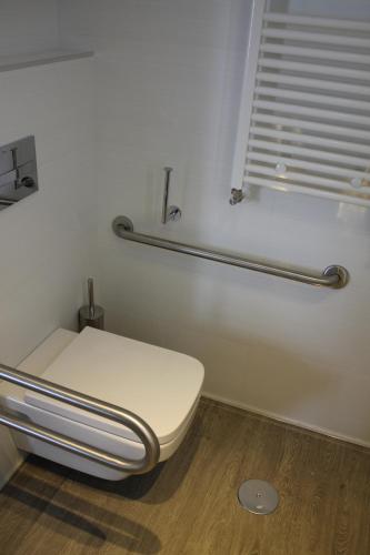 Habitación Doble adaptada para personas de movilidad reducida del hotel Santa Eulalia. Foto 1