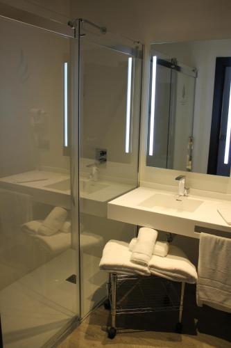 Suite Executive con bañera de hidromasaje del hotel Santa Eulalia