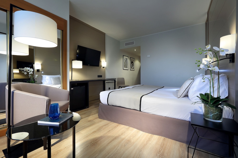 Habitación Doble Económica del hotel Exe Rey Don Jaime. Foto 2