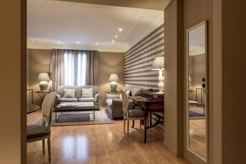 Suite Junior del hotel Vincci Lys. Foto 1