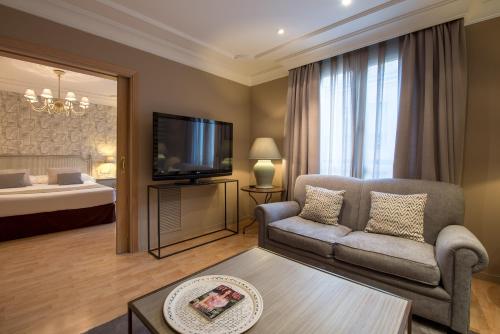 Suite Junior del hotel Vincci Lys. Foto 4