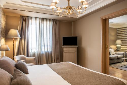 Suite Junior del hotel Vincci Lys. Foto 7