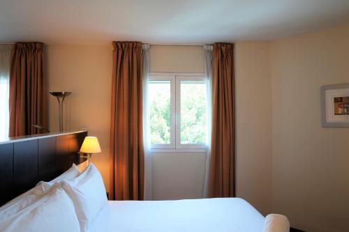 Suite Junior del hotel Port Feria Valencia. Foto 2