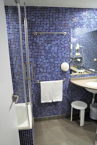 Habitación Cuádruple del hotel Port Feria Valencia. Foto 3