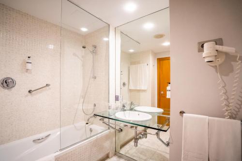 Habitación City con cena incluida del hotel Posadas De España Paterna. Foto 3