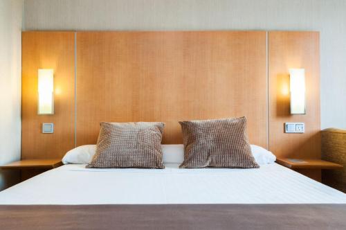 Habitación Doble con aparcamiento y conexión WiFi incluidos - 1 o 2 camas del hotel Posadas De España Paterna