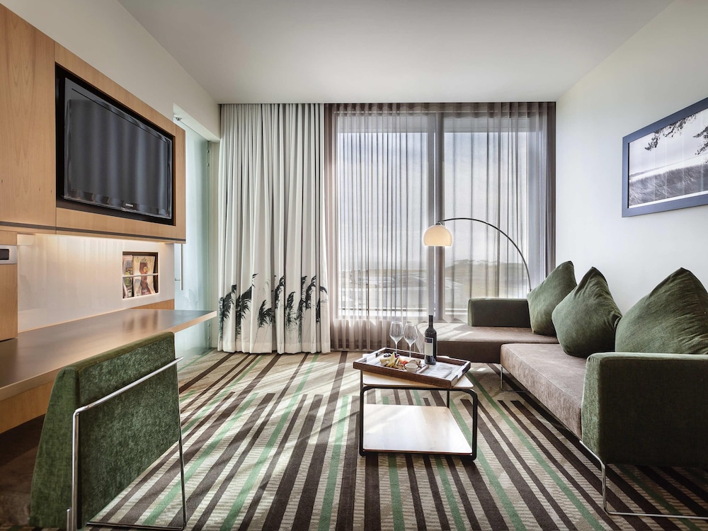 Suite, 1 cama de matrimonio grande del hotel Novotel Auckland Airport