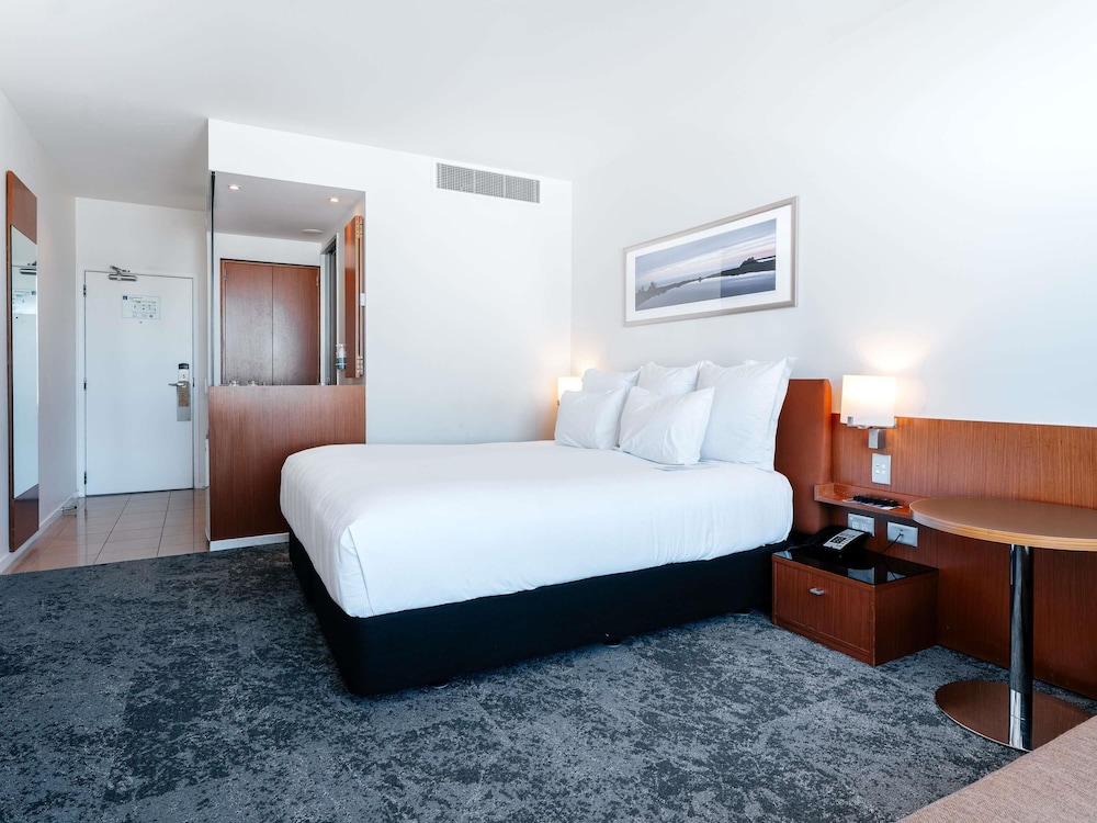 Habitación ejecutiva, 1 cama de matrimonio grande del hotel Novotel Christchurch Cathedral Square. Foto 5