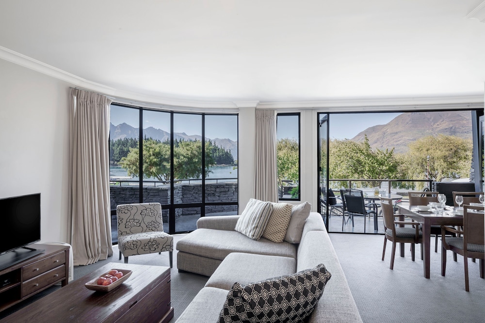 Apartamento con Vistas al Lago de 3 Dormitorios en Planta Baja del hotel Peppers Beacon Queenstown
