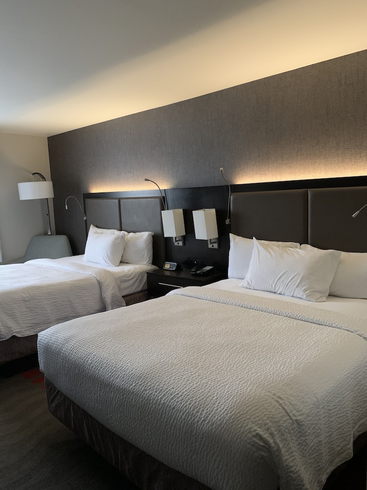 Habitación, 2 camas de matrimonio (Hearing Accessible) del hotel Fairfield Inn & Suites by Marriott New York Staten Island. Foto 1