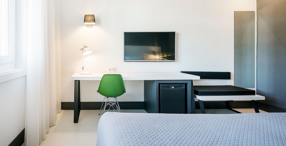 Habitación doble del hotel Ilunion Bilbao. Foto 2