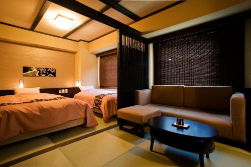 Habitación Doble Deluxe - 2 camas del hotel Hida Hanasatonoyu Takayama Ouan. Foto 3