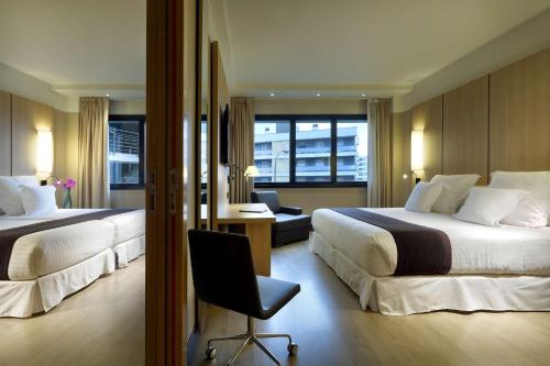2 Habitaciones Dobles comunicadas del hotel Occidental Bilbao