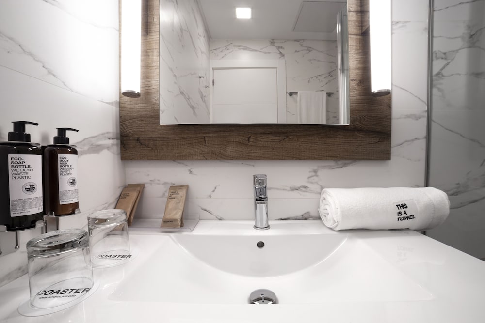 Habitación estándar doble del hotel Petit Palace Arana. Foto 6