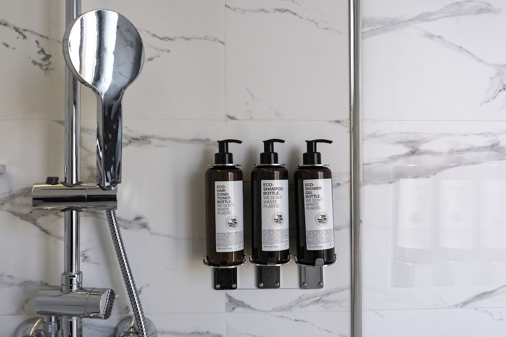 Habitación doble superior, vistas a la ciudad del hotel Petit Palace Arana. Foto 7