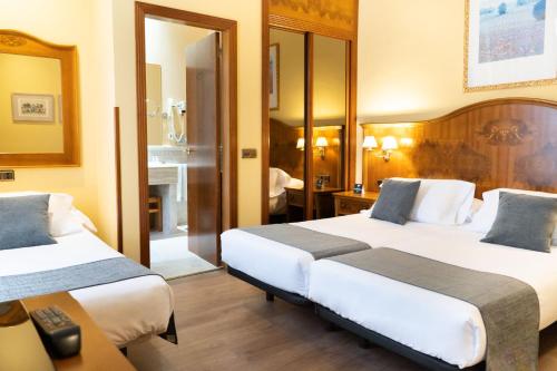 Habitación Triple Económica del hotel Alda Mercado De Zamora