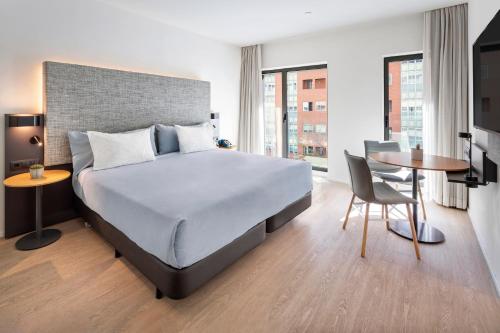 Habitación Innside con vistas a la ciudad del hotel Innside By Meliá Zaragoza. Foto 1