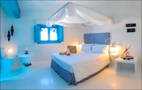 Habitación Doble con terraza y vistas laterales al mar del hotel Avanti Boutique Fuerteventura. Foto 1