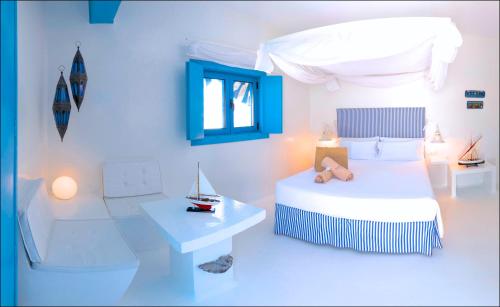 Habitación Doble con terraza y vistas laterales al mar del hotel Avanti Boutique Fuerteventura. Foto 7