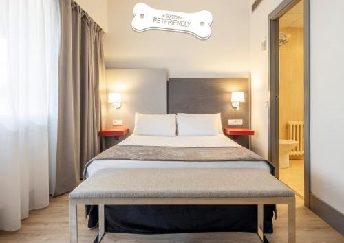 Habitación Doble - Se aceptan mascotas del hotel Ilunion Romareda. Foto 2