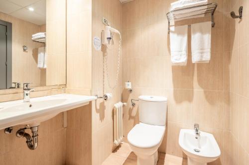Habitación Individual del hotel Ilunion Romareda. Foto 5